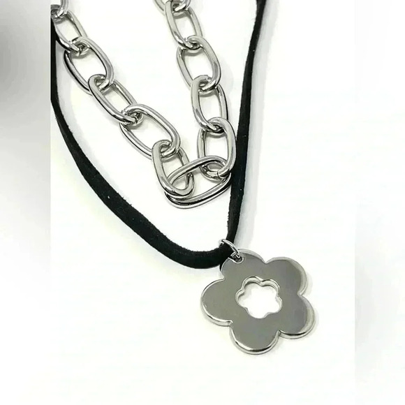 New Urban Outfitters Flower Chain Corded Layered Silver Choker Necklace - Picture 3 of 6